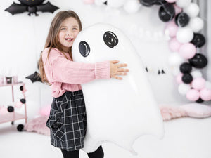girl with ghost balloon